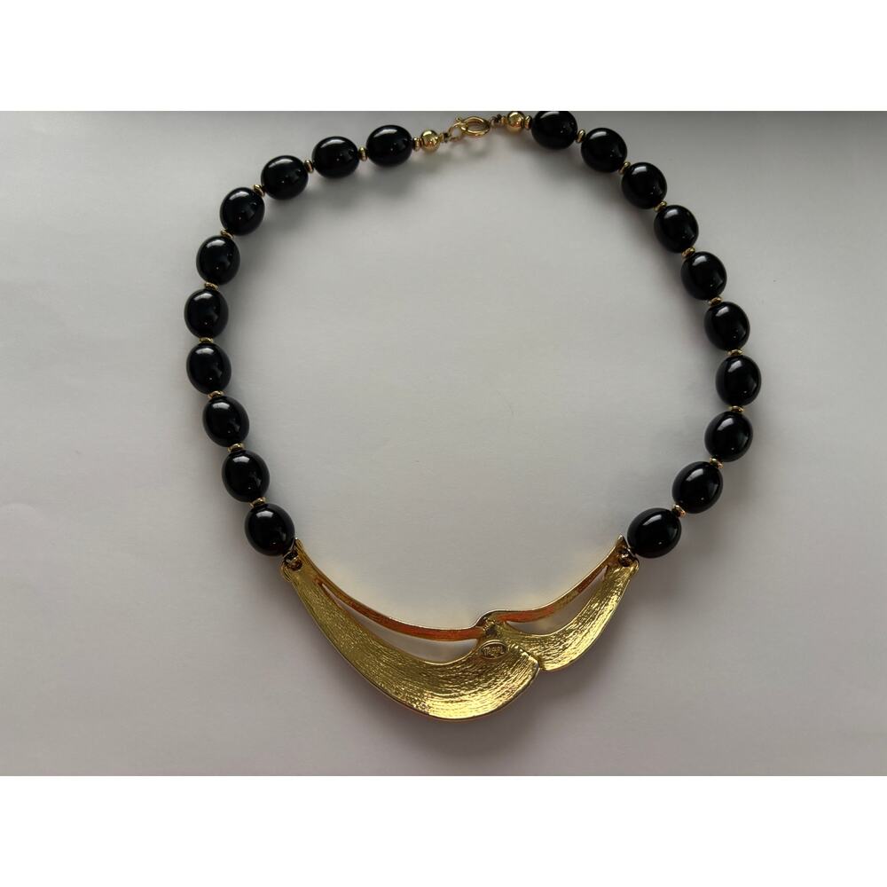 Vintage Trifari Beaded Necklace Gold Tone / Black - Picture 3 of 4